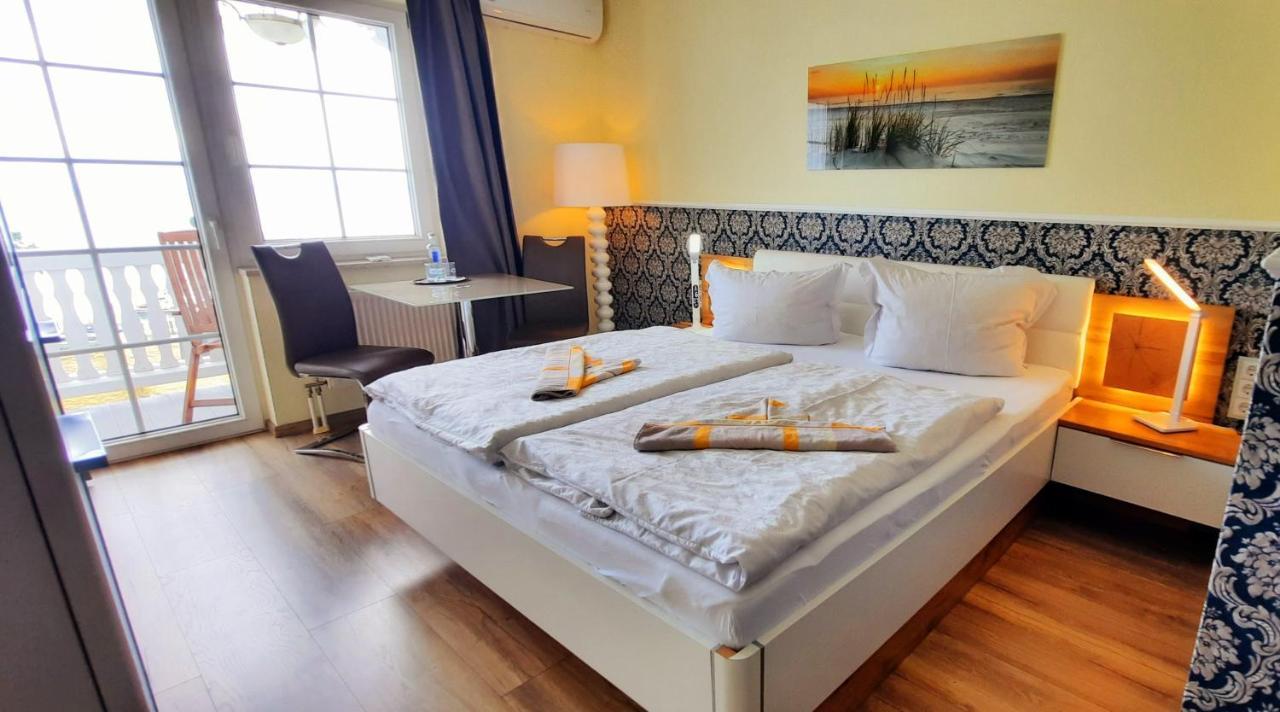 Hotel Waterkant ザスニッツ エクステリア 写真