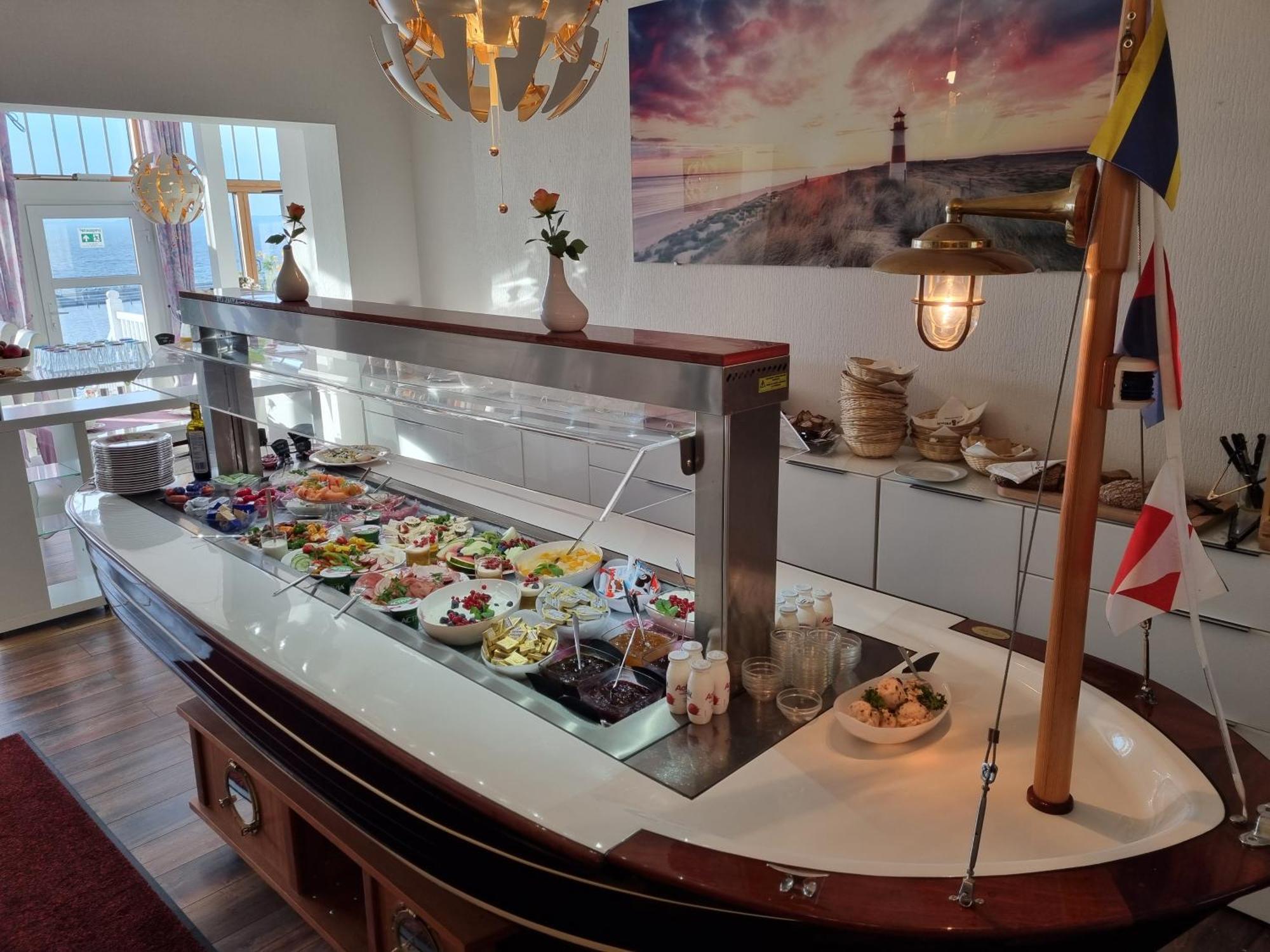 Hotel Waterkant ザスニッツ エクステリア 写真